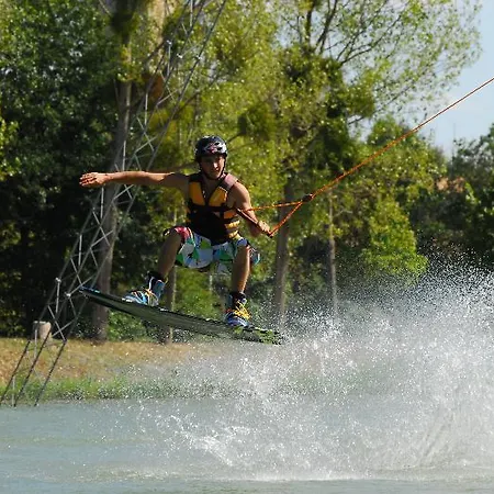 Terres De France - Active Park 3*