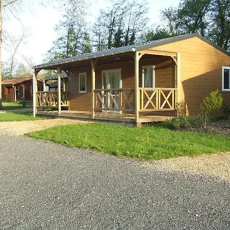 法国之地度假屋 - 蒙孔图尔活动公园 Moncontour (Vienne)