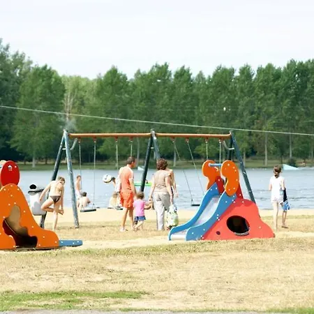 法国之地度假屋 - 蒙孔图尔活动公园 Moncontour (Vienne)