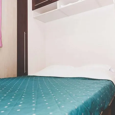 假日公园 法国之地度假屋 - 蒙孔图尔活动公园 Moncontour (Vienne)