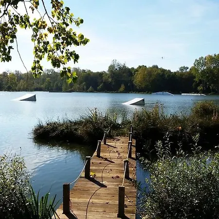 法国之地度假屋 - 蒙孔图尔活动公园 Moncontour (Vienne)