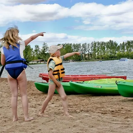 法国之地度假屋 - 蒙孔图尔活动公园