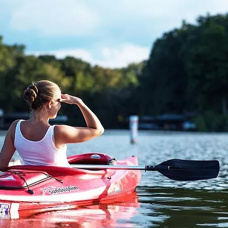 法国之地度假屋 - 蒙孔图尔活动公园 假日公园 Moncontour (Vienne)