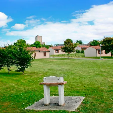 法国之地度假屋 - 蒙孔图尔活动公园 假日公园 Moncontour (Vienne)