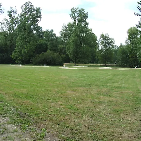 法国之地度假屋 - 蒙孔图尔活动公园