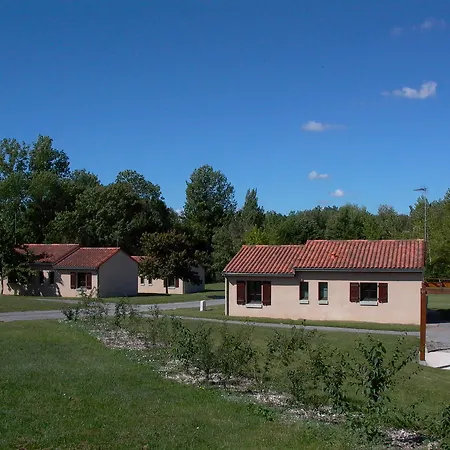 Terres De France - Active Park 홀리데이파크 3*