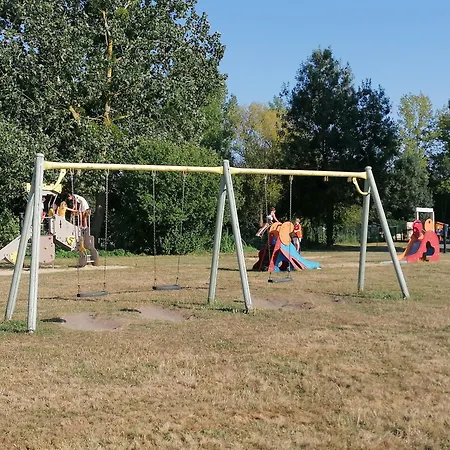 假日公园 法国之地度假屋 - 蒙孔图尔活动公园 Moncontour (Vienne)