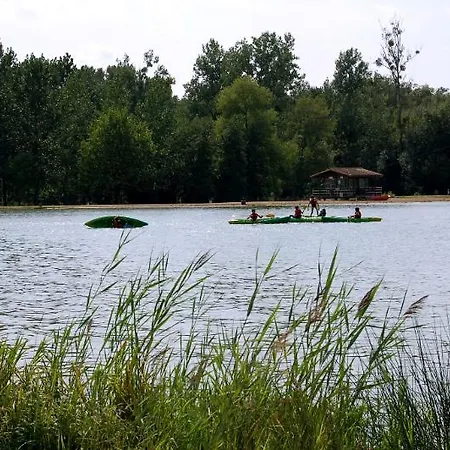 法国之地度假屋 - 蒙孔图尔活动公园 3*