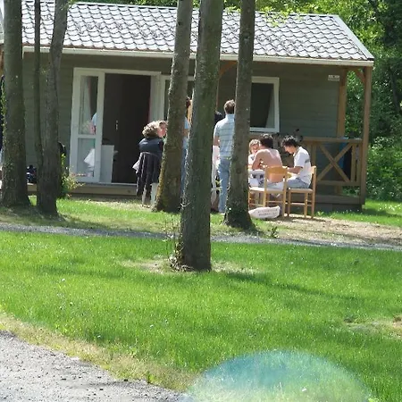 法国之地度假屋 - 蒙孔图尔活动公园 3* Moncontour (Vienne)