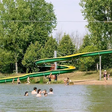 法国之地度假屋 - 蒙孔图尔活动公园 假日公园