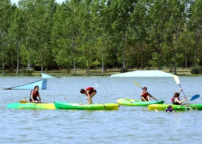 Terres De France - Active Park Aldeamento Turístico Moncontour (Vienne)