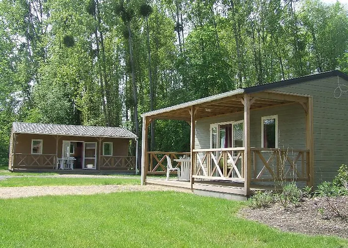 Aldeamento Turístico Terres De France - Active Park Moncontour (Vienne)