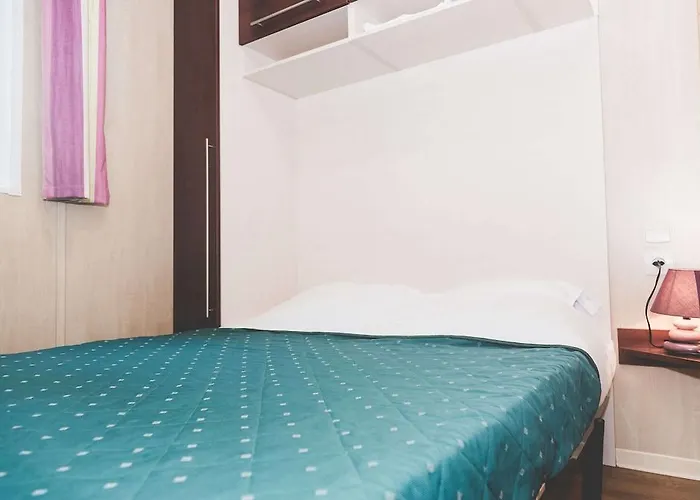 Aldeamento Turístico Terres De France - Active Park Moncontour (Vienne)