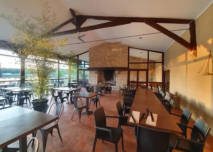 Terres De France - Active Park Aldeamento Turístico Moncontour (Vienne)