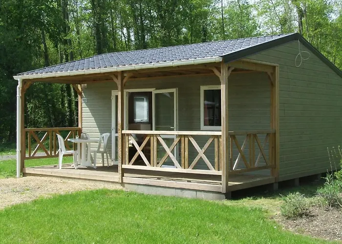 Aldeamento Turístico Terres De France - Active Park Moncontour (Vienne)