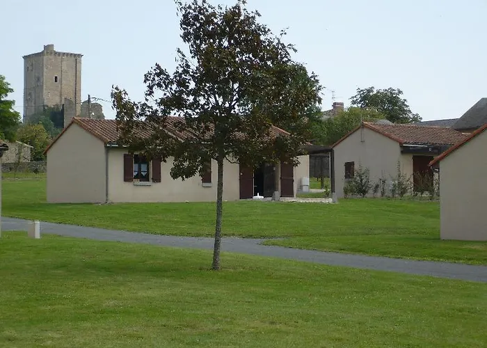 Aldeamento Turístico Terres De France - Active Park Moncontour (Vienne)